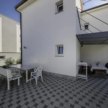 Apartament With Parking Space Lopar, Rab - 20169 *