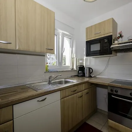 With Parking Space Lopar, Rab - 20169 Appartamento Lopar