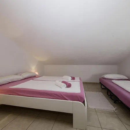 Apartament With Parking Space Lopar, Rab - 20169 *