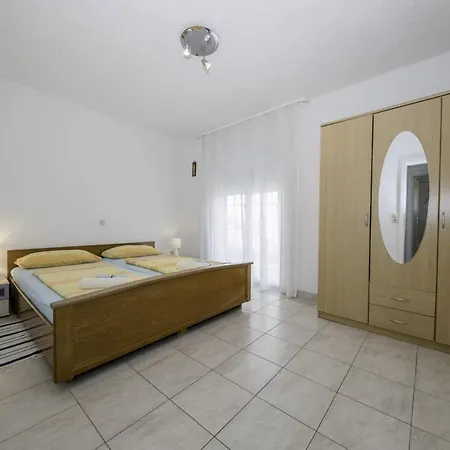 Appartamento With Parking Space Lopar, Rab - 20169